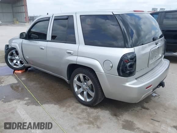 2006 Chevrolet TrailBlazer LT with VIN 1GNET13H662275638, listed as a IAAI auction lot 42526740 with 230,716 mi miles and . Bid and sale history available at DreamBid. Image 3.