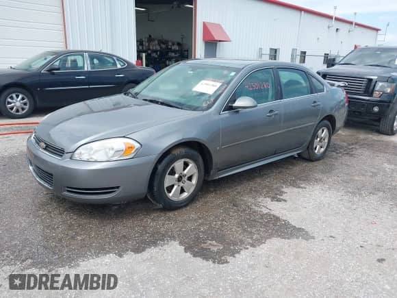 2009 Chevrolet Impala LT with VIN 2G1WT57N991238617, listed as a IAAI auction lot 42501280 with 132,232 mi miles and . Bid and sale history available at DreamBid. Image 2.