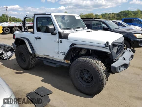 2018 Jeep Wrangler Sport with VIN 1C4GJXAG0JW152732, listed as a Copart auction lot 81301625 with 72,730 mi miles and Salvage title. Bid and sale history available at DreamBid. Image 4.