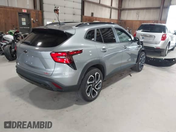 2025 Chevrolet Trax 2RS with VIN KL77LJEP4SC095601, listed as a IAAI auction lot 43092856 with 11,824 mi miles and . Bid and sale history available at DreamBid. Image 4.