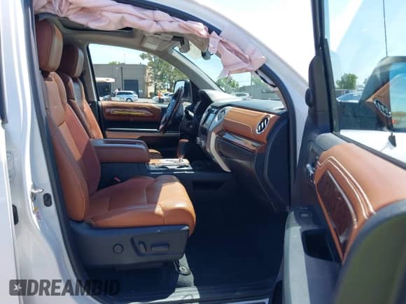 2019 Toyota Tundra SR5 с VIN 5TFAY5F1XKX777791, выставлен на аукционе IAAI как лот 42247734 с пробегом 154 490 миль миль и . История ставок и продаж доступна на DreamBid. Изображение 5.