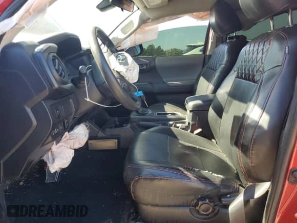 2020 Toyota Tacoma SR with VIN 3TMCZ5AN5LM353734, listed as a Copart auction lot 81958555 with 105,361 mi miles and Salvage title. Bid and sale history available at DreamBid. Image 7.