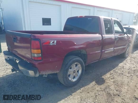 2005 GMC Sierra 1500 SLE with VIN 1GTEK19Z45Z295582, listed as a IAAI auction lot 42141196 with Not provided miles and . Bid and sale history available at DreamBid. Image 4.
