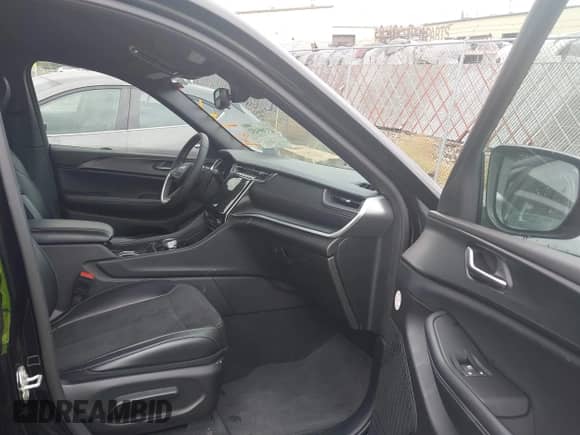 2024 Jeep Grand Cherokee Altitude with VIN 1C4RJKAG4R8556824, listed as a IAAI auction lot 43300432 with 26,486 mi miles and . Bid and sale history available at DreamBid. Image 5.