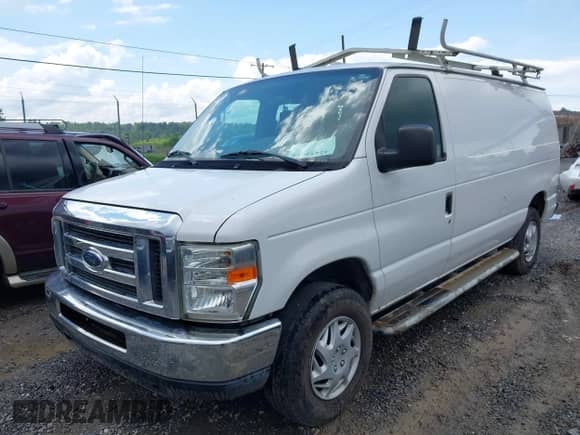 2012 Ford Econoline Cargo Recreational z VIN 1FTNE2EW9CDB05469, wystawiony jako IAAI lot #42473914 z przebiegiem 162 920 mil mil oraz . Historia ofert i sprzedaży dostępna na DreamBid. Obrazek 17.