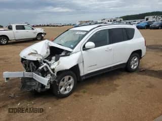 2016 Jeep Compass Latitude z VIN 1C4NJCEBXGD651394, wystawiony jako Copart lot #54267375 z przebiegiem 110 113 mil mil oraz Szkoda całkowita • Salvage title. Historia ofert i sprzedaży dostępna na DreamBid. Obrazek 1.