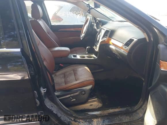 2012 Jeep Grand Cherokee Overland Summit z VIN 1C4RJFCT0CC290059, wystawiony jako IAAI lot #42934308 z przebiegiem 181 297 mil mil oraz . Historia ofert i sprzedaży dostępna na DreamBid. Obrazek 5.