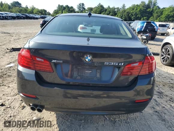 2015 BMW 5 Series 535d xDrive z VIN WBAFV3C58FD686436, wystawiony jako Copart lot #65729355 z przebiegiem 222 632 mil mil oraz Czysty tytuł • Clean title. Historia ofert i sprzedaży dostępna na DreamBid. Obrazek 6.