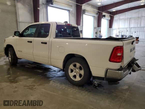 2025 Ram 1500 Tradesman z VIN 1C6RRFCG5SN554561, wystawiony jako Copart lot #70898475 z przebiegiem 5 751 mil mil oraz Szkoda całkowita • Salvage title. Historia ofert i sprzedaży dostępna na DreamBid. Obrazek 2.