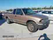 1996 Chevrolet S-10 LS с VIN 1GCCT19W7T8188474, выставлен на аукционе IAAI как лот 43304172 с пробегом 170 264 миль миль и . История ставок и продаж доступна на DreamBid. Изображение 1.