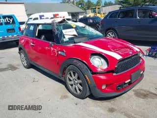 2011 MINI Hardtop S with VIN WMWSV3C53BTY13270, listed as a IAAI auction lot 43164119 with 112,548 mi miles and . Bid and sale history available at DreamBid. Image 1.