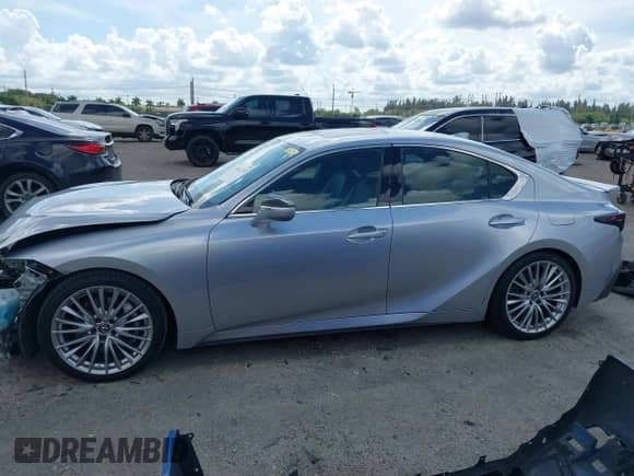 2022 Lexus IS 300 z VIN JTHDA1D24N5119341, wystawiony jako IAAI lot #41611252 z przebiegiem 9 651 mil mil oraz . Historia ofert i sprzedaży dostępna na DreamBid. Obrazek 15.