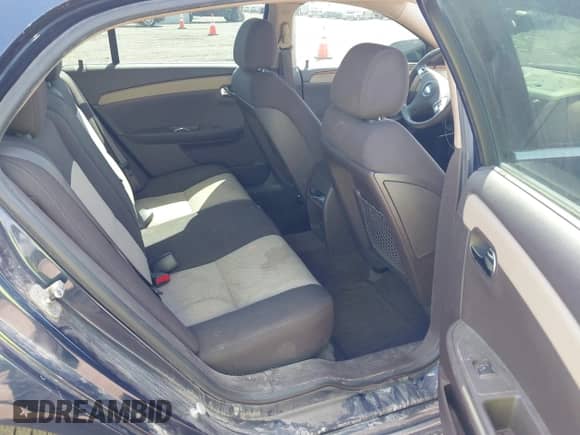 2008 Chevrolet Malibu 1LT с VIN 1G1ZH57B18F233259, выставлен на аукционе IAAI как лот 43054714 с пробегом 148 085 миль миль и . История ставок и продаж доступна на DreamBid. Изображение 8.