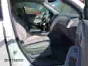 2011 Chevrolet Traverse 2LT z VIN 1GNKVJED6BJ199670, wystawiony jako IAAI lot #43329232 z przebiegiem 184 050 mil mil oraz . Historia ofert i sprzedaży dostępna na DreamBid. Obrazek 5.