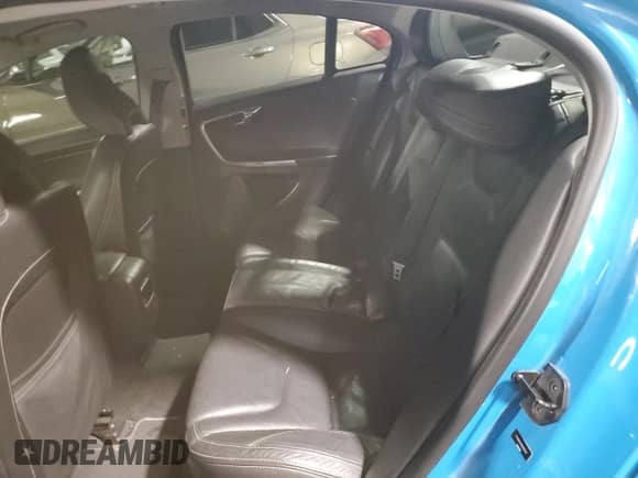 2013 Volvo S60 T6 R-Design Platinum с VIN YV1902FH1D2183347, выставлен на аукционе Copart как лот 84178744 с пробегом 64 473 миль миль и Списание • Salvage title. История ставок и продаж доступна на DreamBid. Изображение 10.