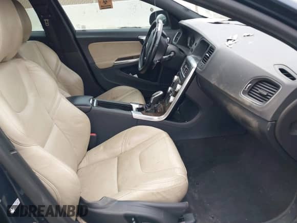 2015 Volvo S60 T5 Drive-E Premier with VIN YV126MFK0F2334740, listed as a IAAI auction lot 41480551 with Not provided miles and . Bid and sale history available at DreamBid. Image 5.