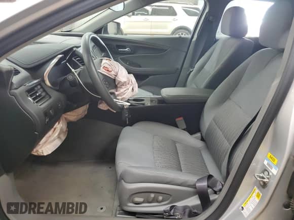 2017 Chevrolet Impala LS с VIN 1G11X5S34HU132955, выставлен на аукционе Copart как лот 81614745 с пробегом 43 724 миль миль и Списание • Salvage title. История ставок и продаж доступна на DreamBid. Изображение 7.