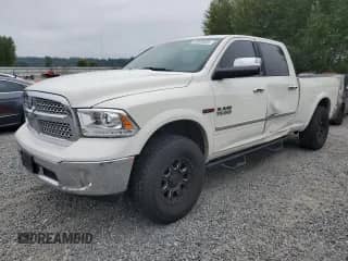 2018 Ram 1500 Laramie z VIN 1C6RR7VM4JS229960, wystawiony jako Copart lot #69930925 z przebiegiem 101 001 mil mil oraz Szkoda całkowita • Salvage title. Historia ofert i sprzedaży dostępna na DreamBid. Obrazek 1.