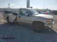 1999 GMC Sierra 1500 SLE с VIN 1GTEC14V6XZ528186, выставлен на аукционе Copart как лот 50416285 с пробегом 154 192 миль миль и Списание • Salvage title. История ставок и продаж доступна на DreamBid. Изображение 4.