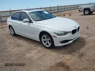 2015 BMW 3 Series 328i xDrive с VIN WBA3B3C56FJ984660, выставлен на аукционе IAAI как лот 42046128 с пробегом Не указан миль и . История ставок и продаж доступна на DreamBid. Изображение 1.