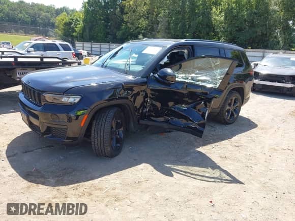 2021 Jeep Grand Cherokee Altitude with VIN 1C4RJKAGXM8155657, listed as a IAAI auction lot 43107410 with 49,986 mi miles and . Bid and sale history available at DreamBid. Image 17.