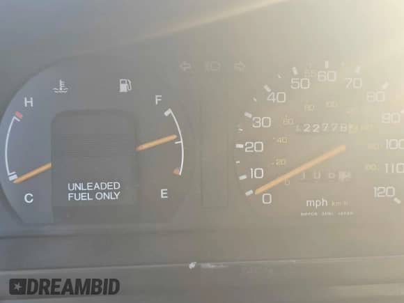 1984 Honda Civic с VIN JHMAH3321ES036981, выставлен на аукционе Copart как лот 47146445 с пробегом 122 778 миль миль и Чистый • Clean title. История ставок и продаж доступна на DreamBid. Изображение 8.