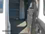 2008 Chevrolet Express Cargo z VIN 1GCGG25C581110752, wystawiony jako Copart lot #84923135 z przebiegiem 205 216 mil mil oraz Czysty tytuł • Clean title. Historia ofert i sprzedaży dostępna na DreamBid. Obrazek 11.