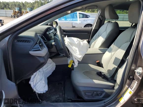 2020 Toyota Camry SE z VIN 4T1M11AK2LU968193, wystawiony jako Copart lot #80614235 z przebiegiem 45 061 mil mil oraz Szkoda całkowita • Salvage title. Historia ofert i sprzedaży dostępna na DreamBid. Obrazek 7.