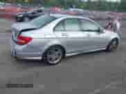 2014 Mercedes-Benz C 300 Sport с VIN WDDGF8AB8EA938380, выставлен на аукционе IAAI как лот 43216216 с пробегом 101 405 миль миль и . История ставок и продаж доступна на DreamBid. Изображение 13.