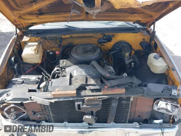 1988 Chevrolet Silverado 2500 с VIN 1GCFC24H4JZ186099, выставлен на аукционе IAAI как лот 42067699 с пробегом 174 023 миль миль и . История ставок и продаж доступна на DreamBid. Изображение 10.