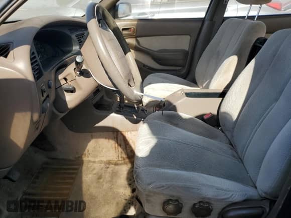 1995 Toyota Camry LE z VIN 4T1GK12E9SU084799, wystawiony jako Copart lot #61012455 z przebiegiem 179 743 mil mil oraz Czysty tytuł • Clean title. Historia ofert i sprzedaży dostępna na DreamBid. Obrazek 7.