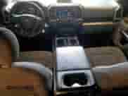 2018 Ford F-150 XLT z VIN 1FTEW1EG8JKF71290, wystawiony jako Copart lot #84371405 z przebiegiem 198 493 mil mil oraz Czysty tytuł • Clean title. Historia ofert i sprzedaży dostępna na DreamBid. Obrazek 8.