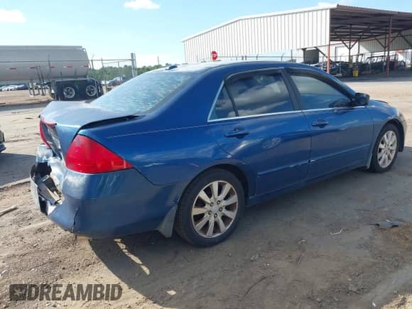 2006 Honda Accord EX-L with VIN 1HGCM66596A037818, listed as a IAAI auction lot 43280449 with 270,623 mi miles and . Bid and sale history available at DreamBid. Image 4.