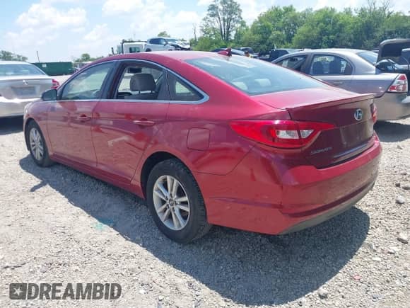 2016 Hyundai Sonata SE with VIN 5NPE24AF0GH392100, listed as a IAAI auction lot 42662425 with 164,636 mi miles and . Bid and sale history available at DreamBid. Image 3.