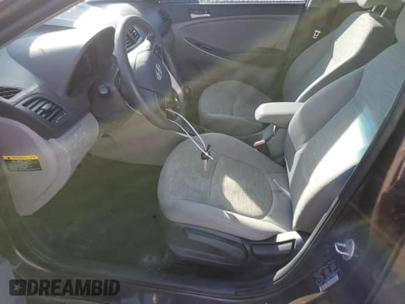 2016 Hyundai Accent SE с VIN KMHCT4AE8GU121833, выставлен на аукционе Copart как лот 81647755 с пробегом 237 659 миль миль и Списание • Salvage title. История ставок и продаж доступна на DreamBid. Изображение 7.