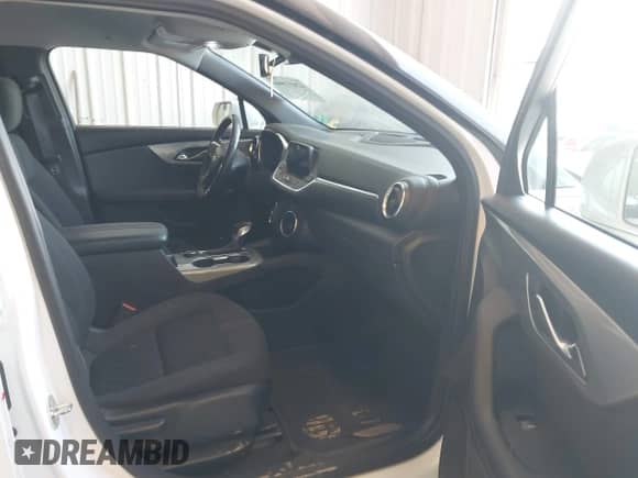 2020 Chevrolet Blazer LT с VIN 3GNKBBRA7LS662740, выставлен на аукционе IAAI как лот 42651566 с пробегом 74 781 миль миль и . История ставок и продаж доступна на DreamBid. Изображение 5.