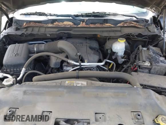 2018 Ram 1500 Express z VIN 1C6RR6KT7JS350875, wystawiony jako IAAI lot #42259123 z przebiegiem 138 116 mil mil oraz . Historia ofert i sprzedaży dostępna na DreamBid. Obrazek 10.