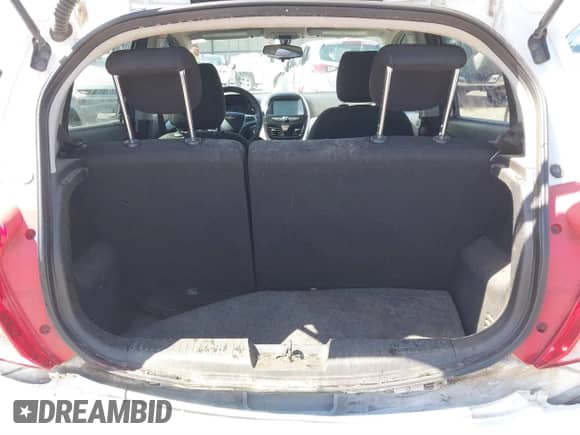 2018 Chevrolet Spark LT с VIN KL8CD6SA8JC421113, выставлен на аукционе IAAI как лот 41855399 с пробегом 158 103 миль миль и . История ставок и продаж доступна на DreamBid. Изображение 17.