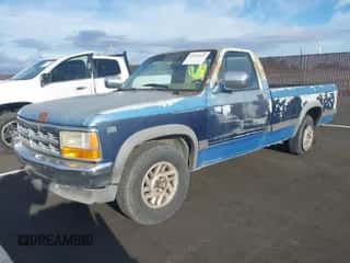 1991 Dodge Dakota S z VIN 1B7GL26X8MS361377, wystawiony jako IAAI lot #43316945 z przebiegiem 230 792 mil mil oraz . Historia ofert i sprzedaży dostępna na DreamBid. Obrazek 2.