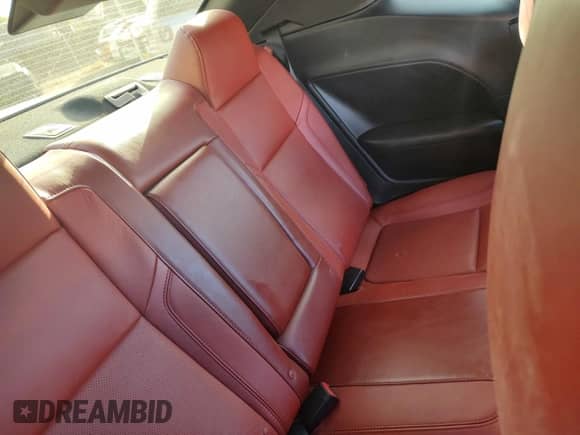 2018 Dodge Challenger T/A z VIN 2C3CDZBT0JH287824, wystawiony jako Copart lot #90472575 z przebiegiem 44 801 mil mil oraz Szkoda całkowita • Salvage title. Historia ofert i sprzedaży dostępna na DreamBid. Obrazek 6.