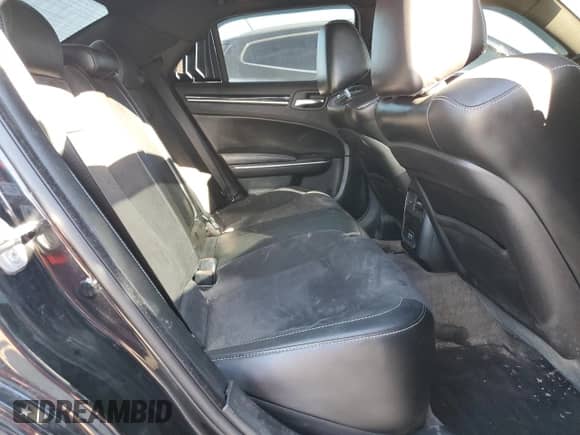 2018 Chrysler 300 S с VIN 2C3CCABTXJH237274, выставлен на аукционе Copart как лот 80579094 с пробегом 61 056 миль миль и Списание • Salvage title. История ставок и продаж доступна на DreamBid. Изображение 10.