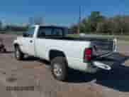 1998 Dodge 1500 z VIN 1B7HF16Y3WS583651, wystawiony jako IAAI lot #41638592 z przebiegiem 83 204 mil mil oraz . Historia ofert i sprzedaży dostępna na DreamBid. Obrazek 3.