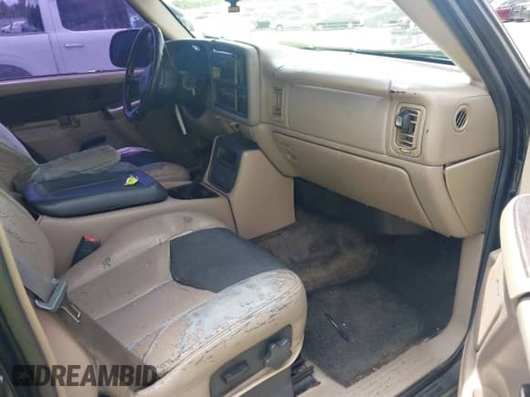 2002 Chevrolet Avalanche с VIN 3GNEK13T72G107144, выставлен на аукционе IAAI как лот 42367208 с пробегом 326 840 миль миль и . История ставок и продаж доступна на DreamBid. Изображение 5.