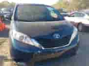 2011 Toyota Sienna LE z VIN 5TDKK3DC3BS004794, wystawiony jako IAAI lot #43460862 z przebiegiem 217 500 mil mil oraz . Historia ofert i sprzedaży dostępna na DreamBid. Obrazek 12.