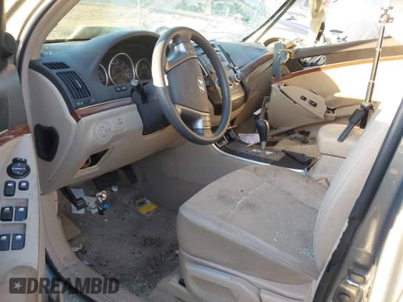 2007 Hyundai Veracruz GLS z VIN KM8NU73C17U016036, wystawiony jako IAAI lot #41153803 z przebiegiem 198 334 mil mil oraz . Historia ofert i sprzedaży dostępna na DreamBid. Obrazek 5.