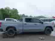 2024 Chevrolet Silverado 1500 Custom Trail Boss z VIN 3GCPDCEK2RG197468, wystawiony jako IAAI lot #42285969 z przebiegiem Nie podano mil oraz . Historia ofert i sprzedaży dostępna na DreamBid. Obrazek 13.
