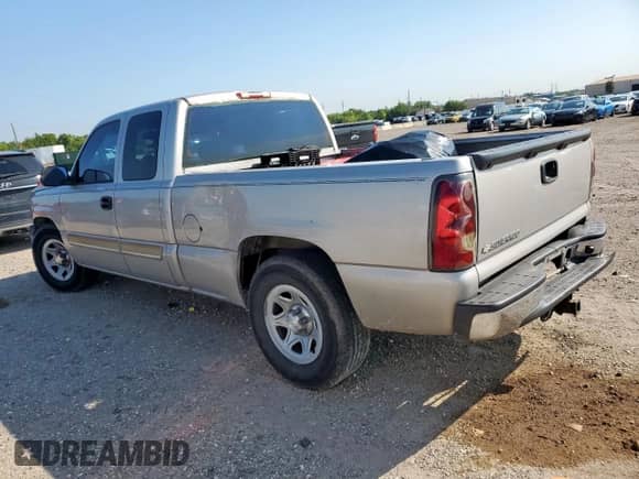 2004 Chevrolet Silverado 1500 LS with VIN 2GCEC19T041262630, listed as a Copart auction lot 69381365 with Not provided miles and Salvage title. Bid and sale history available at DreamBid. Image 2.
