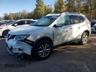 2015 Nissan Rogue SL z VIN 5N1AT2MV1FC801259, wystawiony jako Copart lot #86326795 z przebiegiem 130 750 mil mil oraz Czysty tytuł • Clean title. Historia ofert i sprzedaży dostępna na DreamBid. Obrazek 1.