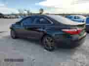 2015 Toyota Camry SE z VIN 4T1BF1FK5FU923948, wystawiony jako Copart lot #82100065 z przebiegiem 224 274 mil mil oraz Nie do naprawy • Non repairable. Historia ofert i sprzedaży dostępna na DreamBid. Obrazek 2.