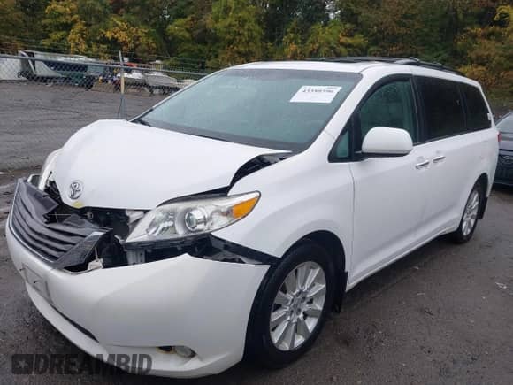 2014 Toyota Sienna Limited с VIN 5TDDK3DC7ES075400, выставлен на аукционе IAAI как лот 43380596 с пробегом 154 419 миль миль и . История ставок и продаж доступна на DreamBid. Изображение 2.